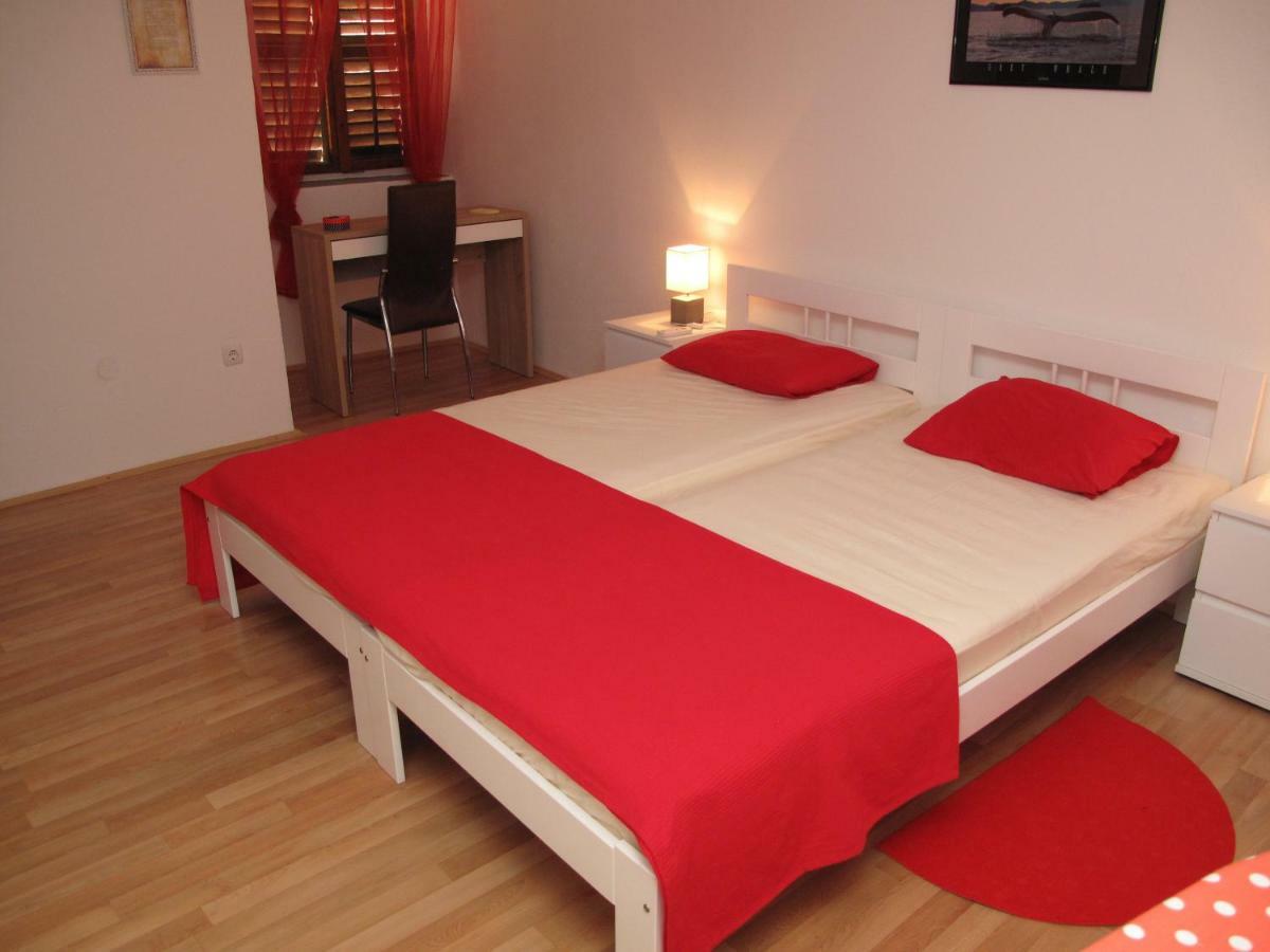 Illy City Centre Apartment Шибеник Экстерьер фото