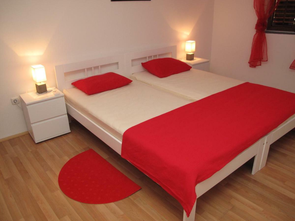 Illy City Centre Apartment Шибеник Экстерьер фото