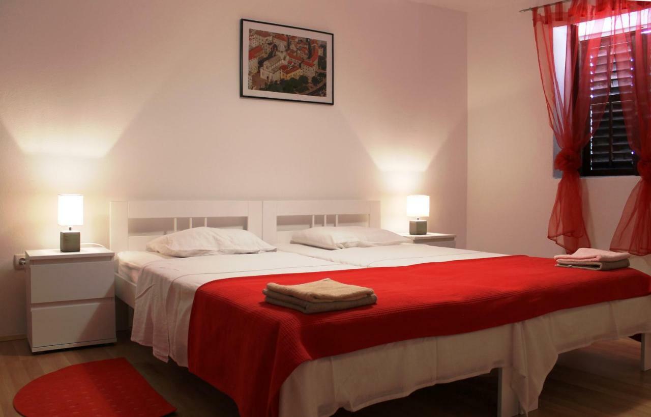 Illy City Centre Apartment Шибеник Экстерьер фото